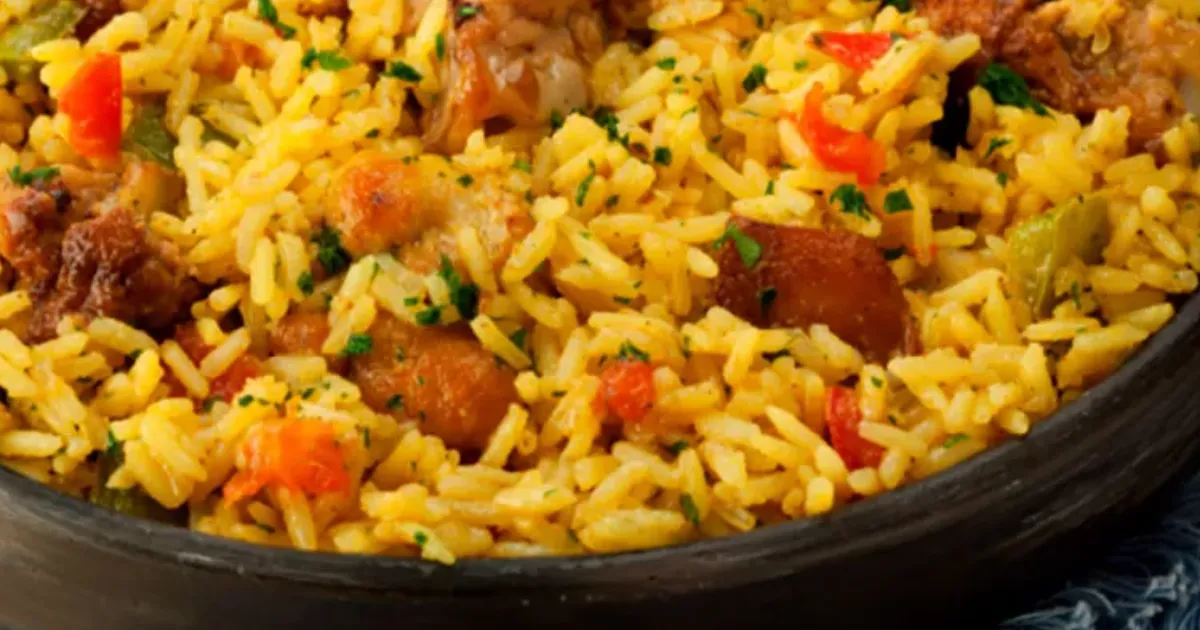 Revelando Minha Receita de Galinhada Familiar para um Domingo Especial