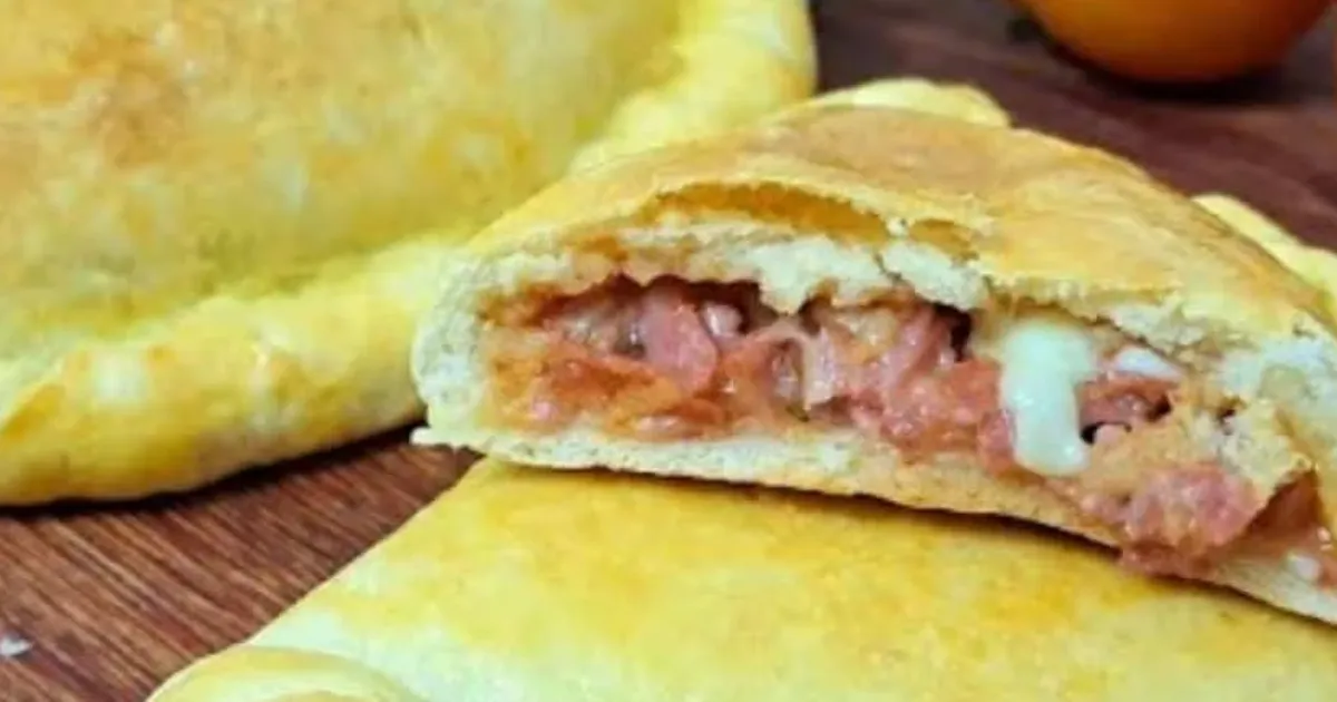 Descubra como fiz um calzone delicioso sem esperar a massa crescer!