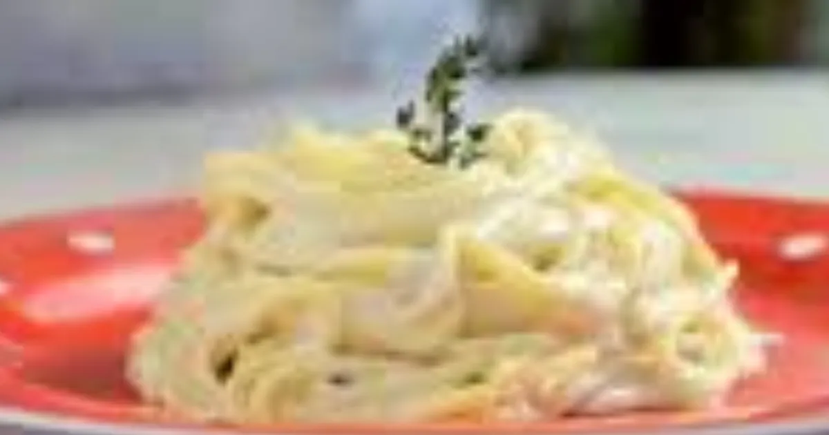 Revelação Culinária: Meu Macarrão de Queijos Cremoso em 20 Min!