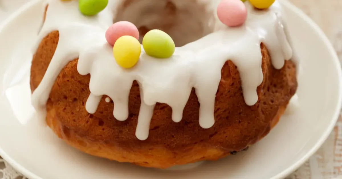 Sabores de Infância: A Magia do Bolo de Páscoa na Minha Vida