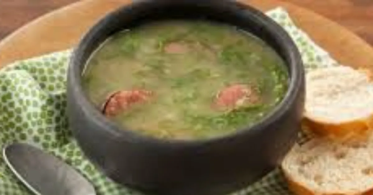 Calor e Conforto: A Noite em que o Caldo Verde Aqueceu Minha Alma