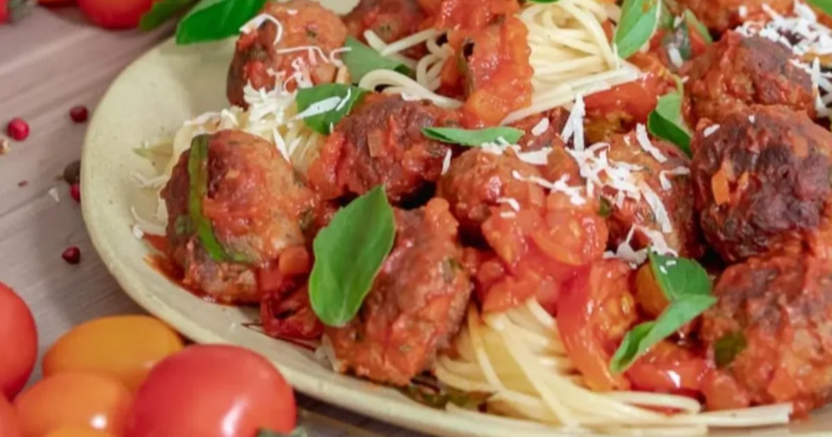 Descobri o Segredo das Almôndegas Perfeitas com Tomate!