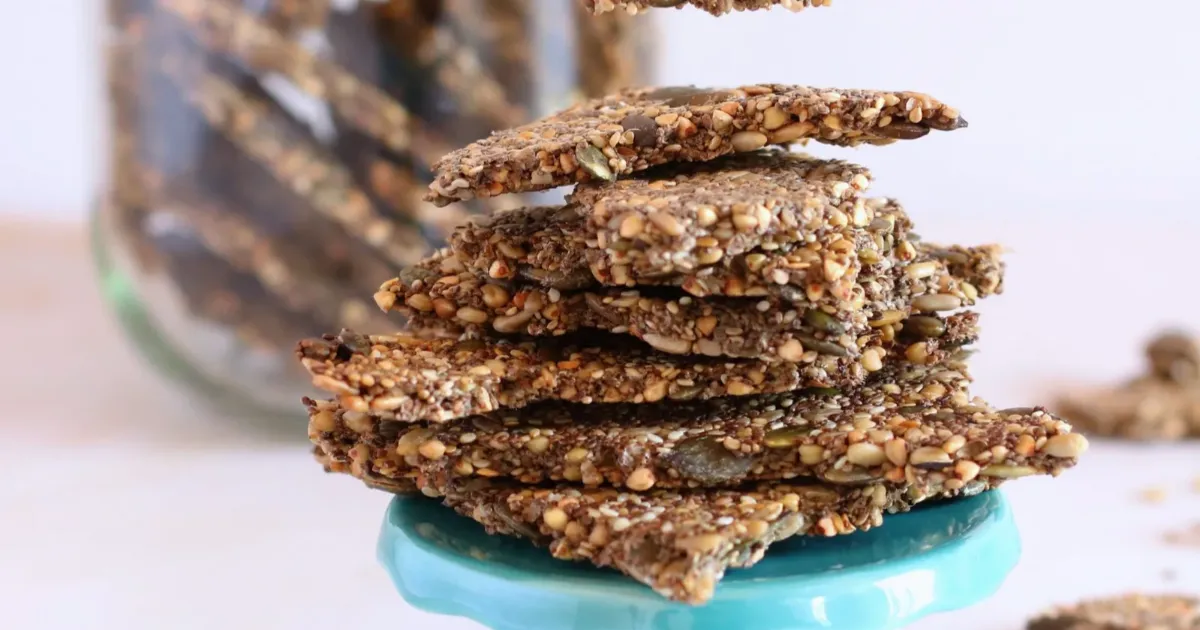 Descobrindo o Sabor: Minha Jornada com Crackers de Sementes