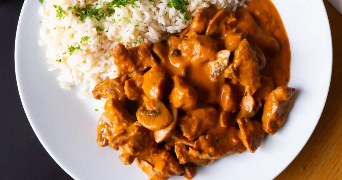Descobrindo os Segredos do Strogonoff de Carne Perfeito