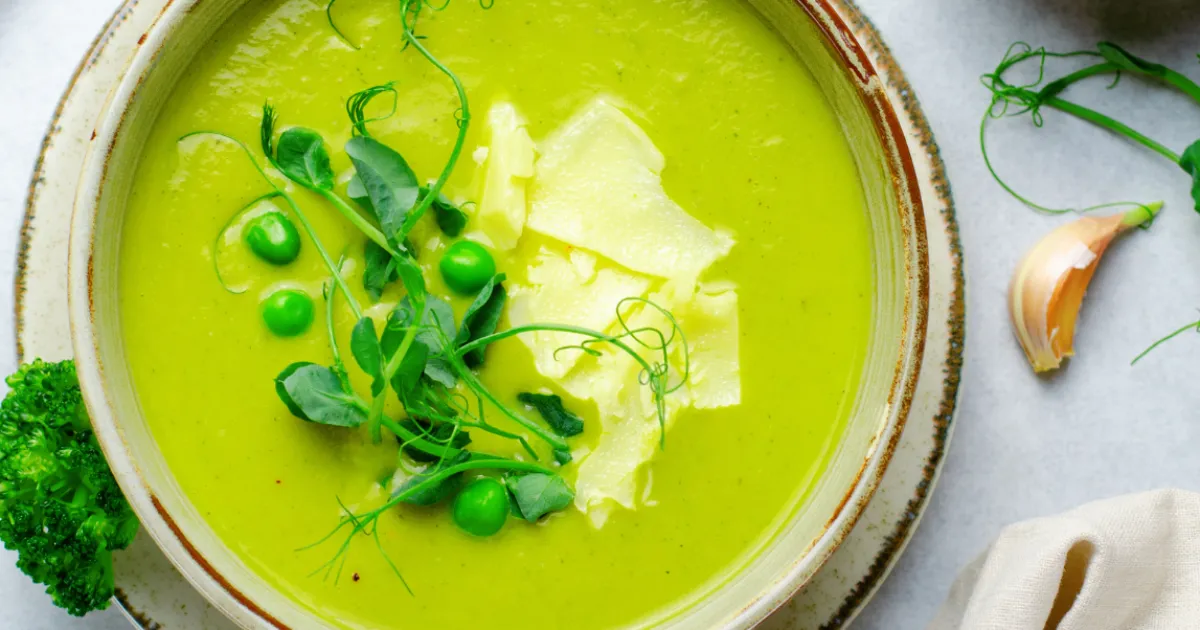 Descobrindo Sabores: Meu Encontro com a Sopa de Brócolis e Queijo