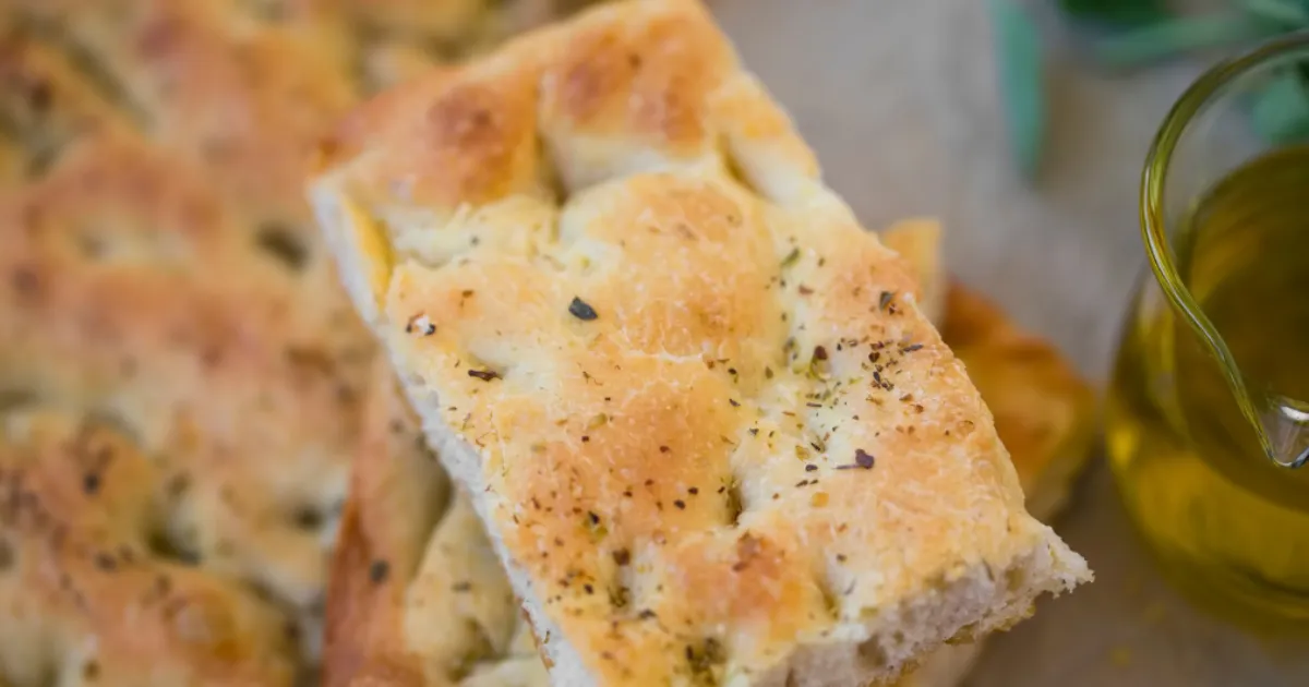 Focaccia: A Magia da Panificação Italiana em Sua Cozinha