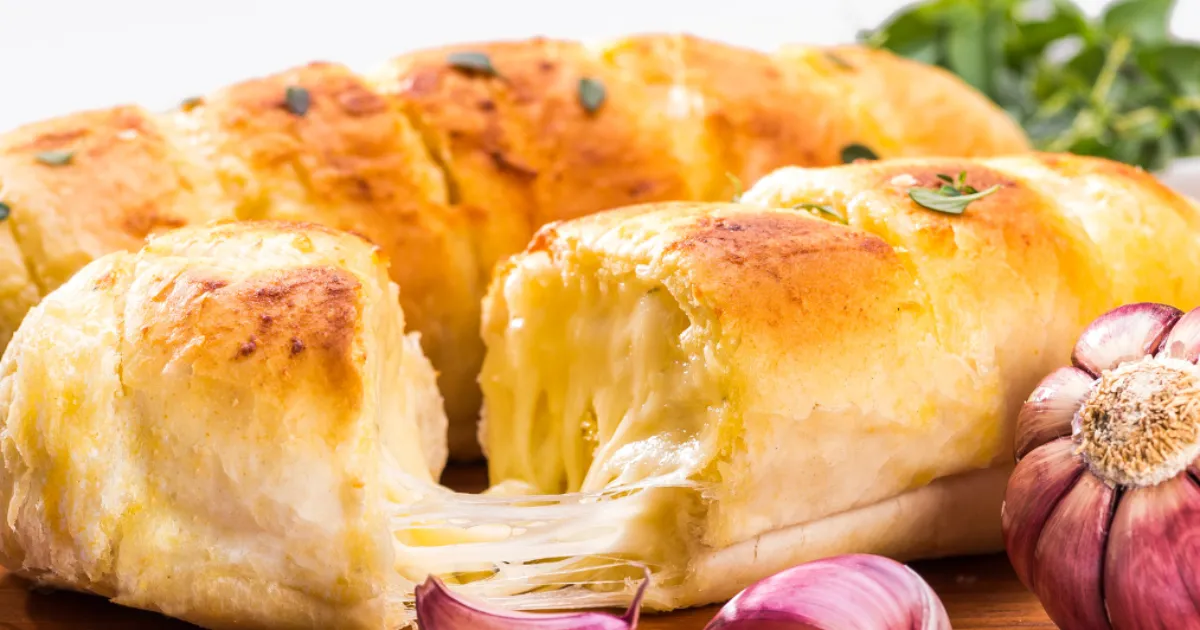 Meu segredo para o pão de alho perfeito em churrascos