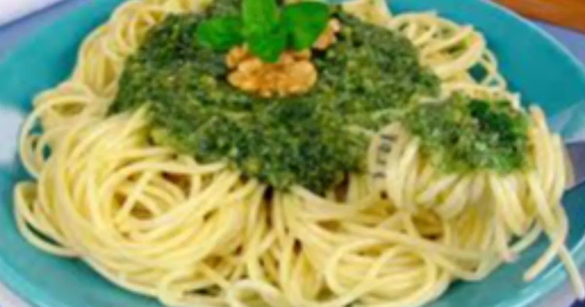 Minha Jornada Culinária: Descobrindo o Sabor do Espaguete ao Pesto