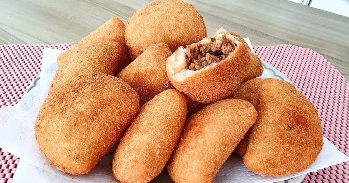 Descoberta Culinária: Meu Encontro com o Risole de Carne Moída Perfeito