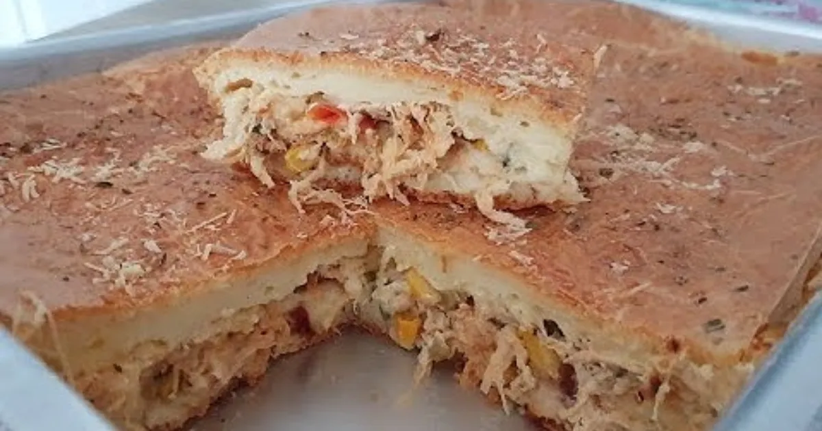 Descobri a praticidade da Torta de Frango Cremosa de Liquidificador