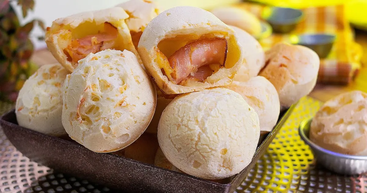 Minha experiência com o pão de queijo de liquidificador recheado
