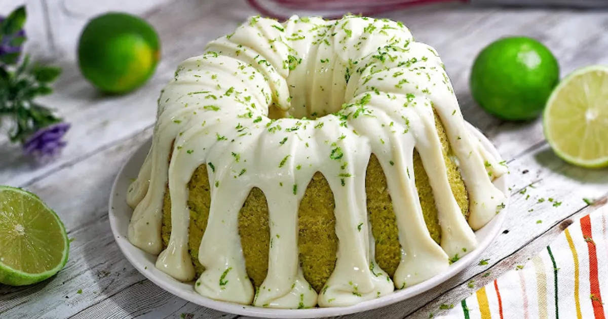 Minha receita secreta: Bolo Verde de Limão com Cobertura Perfeita