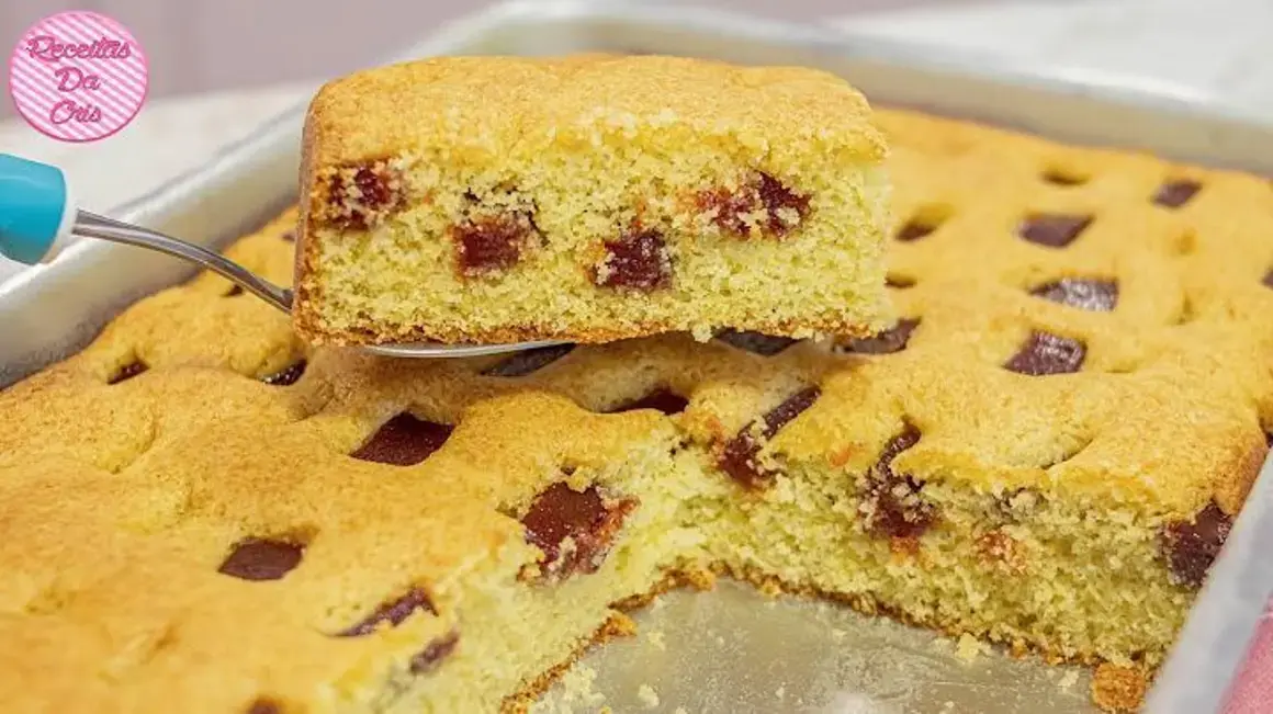 Receita de Bolo de Fubá com Goiabada: Fácil, Rápido e Delicioso de Fazer