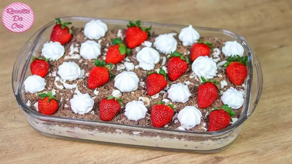 Receita de Gelado de Morango com Suspiro: Uma Delícia Refrescante para o Verão