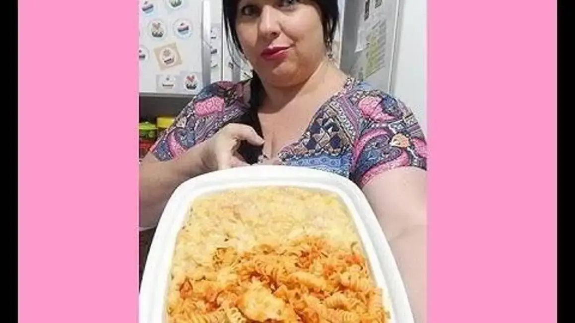 Receita de Macarrão com Presunto e Queijo ao Forno: Praticidade e Sabor na Mesa