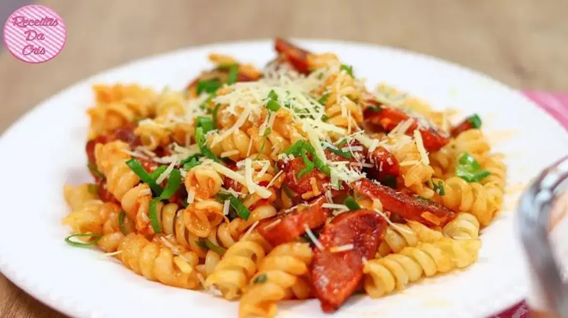 Receita de Macarrão de Férias: Uma Delícia Prática Para Seus Dias Relaxantes
