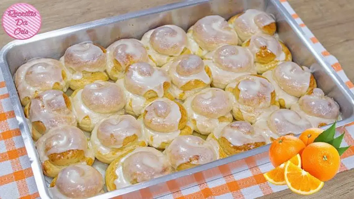 Receita de Pãezinhos de Laranja com Cobertura Durinha Incrível e Simples