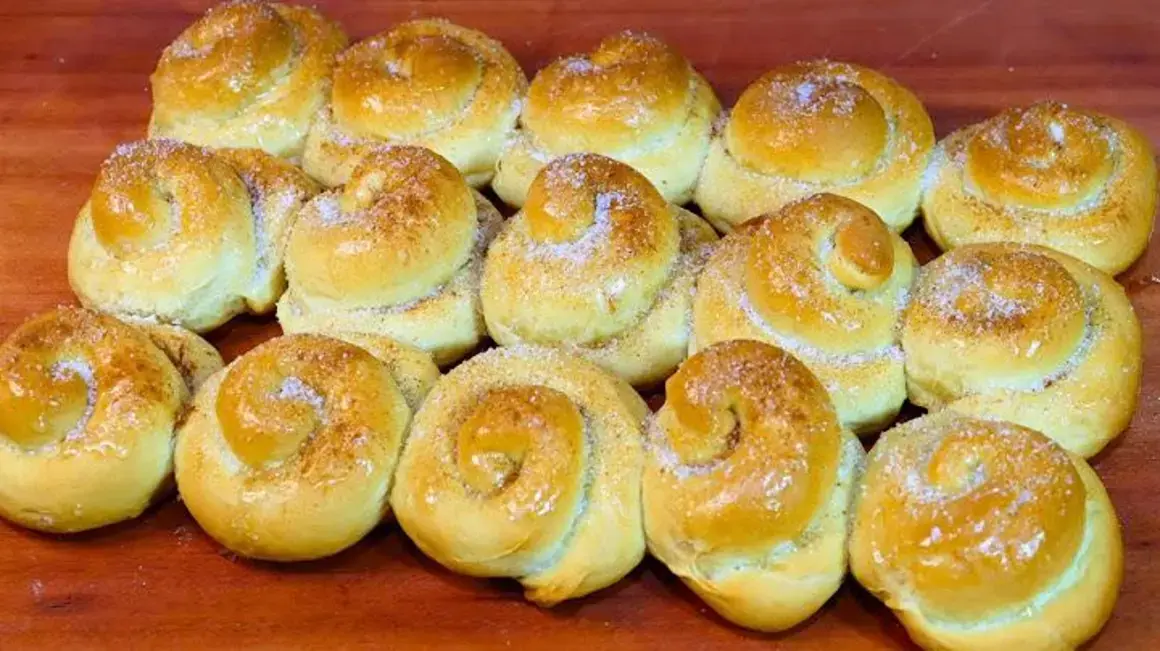 Receita de Pão Caseiro Fofinho: Uma Deliciosa Opção com Açúcar e Canela
