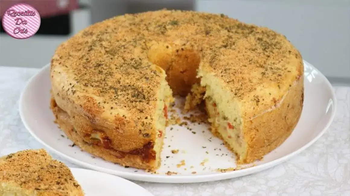Receita de Pão de Queijo na Forma Recheado: Sabor e Crocância em Cada Mordida