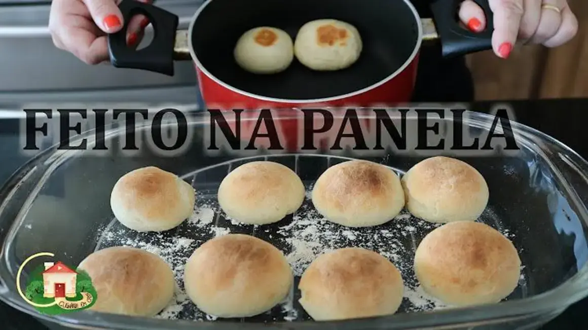 Receita de Pãozinho de Minuto com 2 Ingredientes Feito na Panela Rápido e Prático