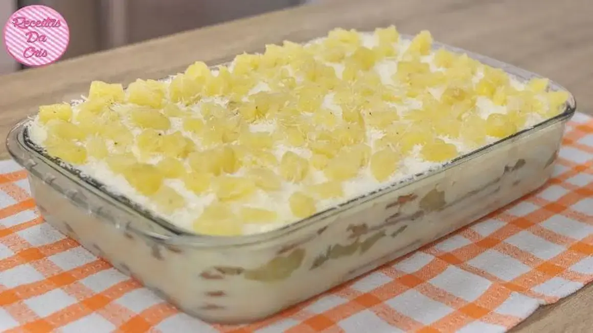 Receita de Pavê de Abacaxi com Coco: Uma Delícia que Vai Encantar sua Família