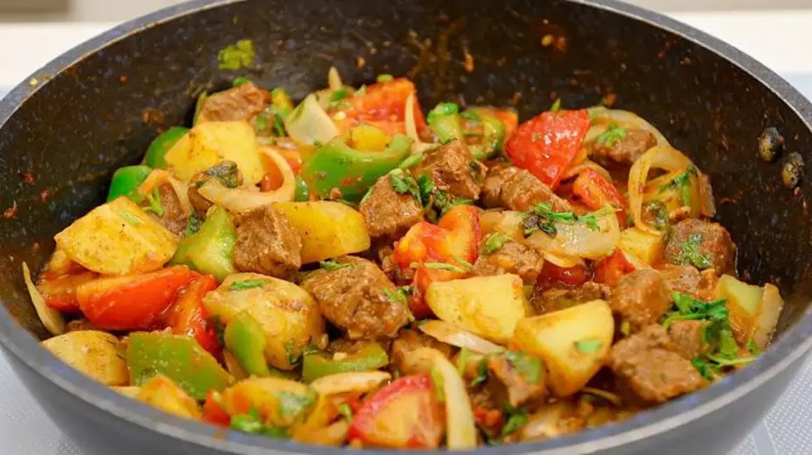 Receita de Picadinho Mais Fácil do Mundo que Eu Adoro Preparar em Casa