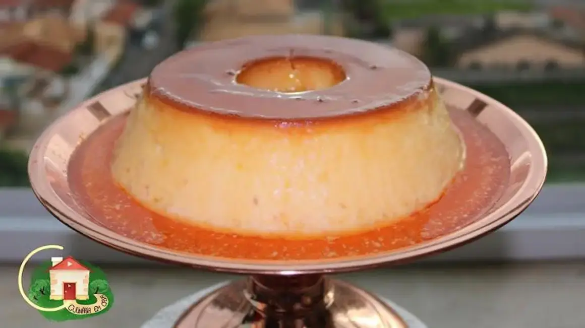 Receita de Pudim Cremoso com Calda Perfeita em 15 Minutos para Começar o Sucesso