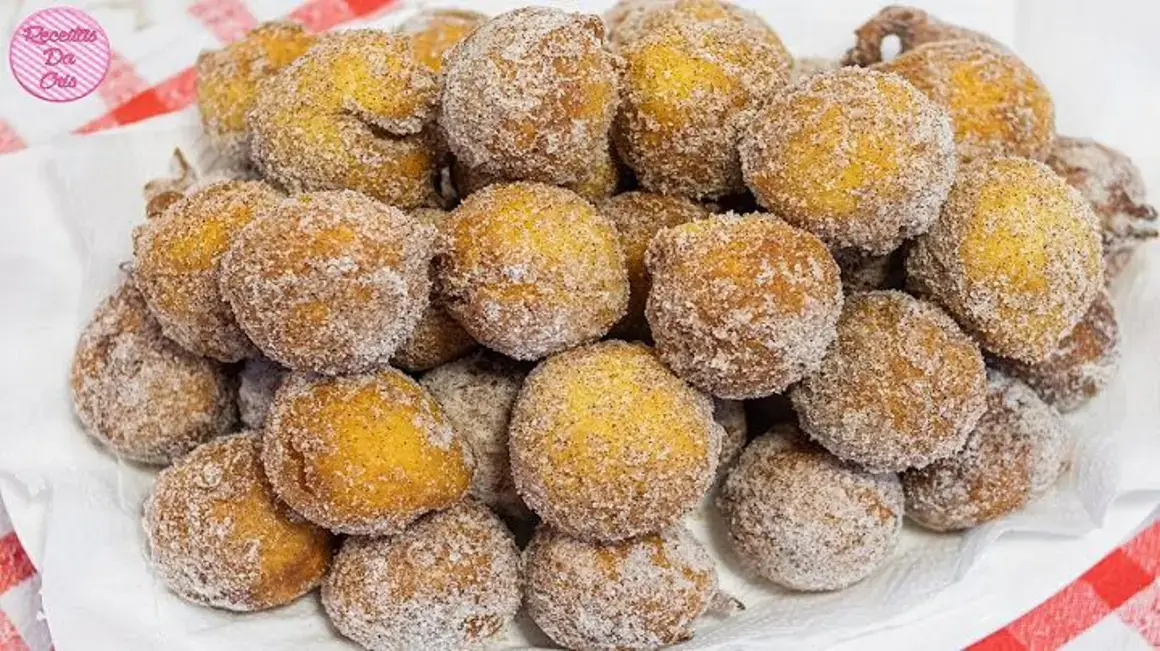 Receita de Bolinho de Chuva Fácil com Poucos Ingredientes e Delicioso