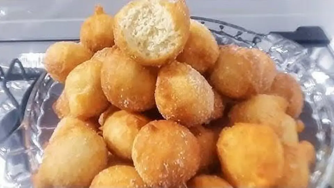 Receita de Bolinho de Chuva Sequinha: Adicione Vinagre e Fique Surpreso