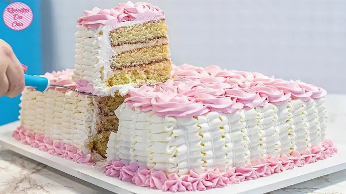 Receita de Bolo de Festa: Aprenda a Fazer um Delicioso Ninho com Geleia de Morango