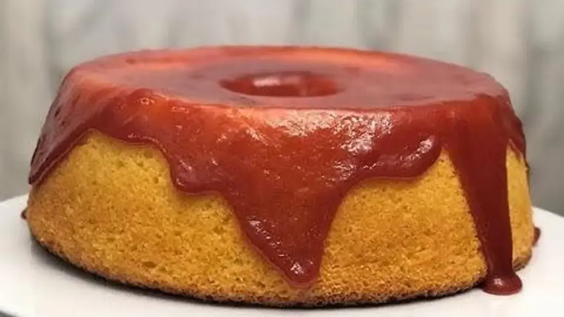Receita de Bolo de Fubá com Calda de Goiabada: A Delícia Mais Pedida em Junho