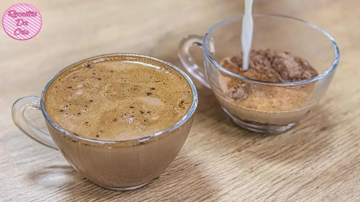Receita de cappuccino caseiro que vai aquecer seus dias frios do inverno!