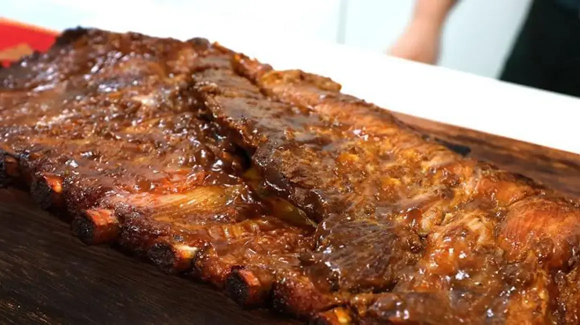 Receita de Costelinha Soltando do Osso: Uma Delícia que Até quem Não Gosta Repete