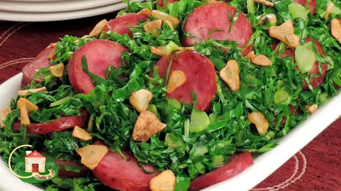 Receita de Couve Refogada com Toque Especial para Acompanhar suas Refeições