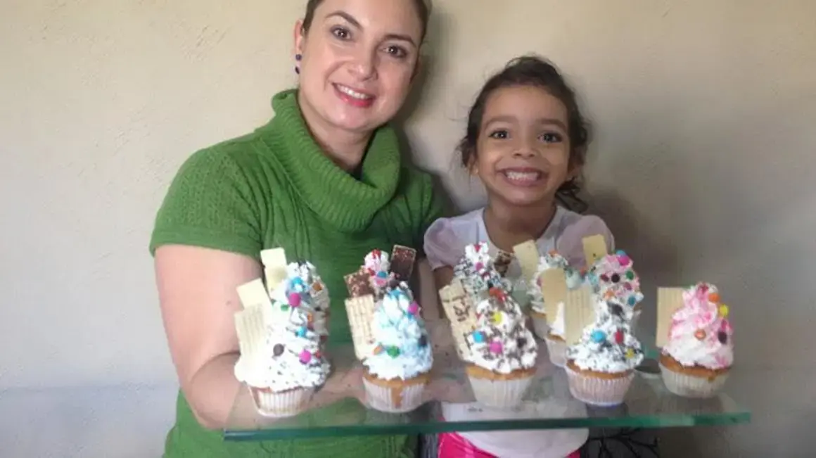 Receita de Cupcakes Recheados: Uma Deliciosa Explosão de Sabor para Todos
