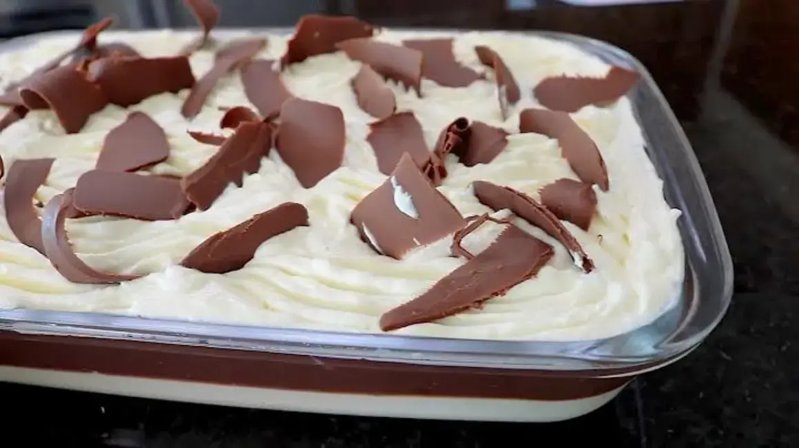 Receita de Espuma Gelada: Aprenda a Fazer um Creme Branco Delicioso e Refrescante