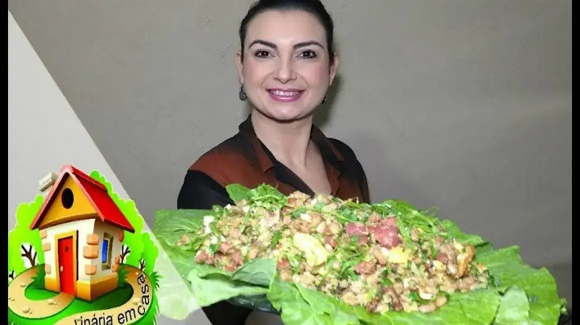 Receita de Feijão Tropeiro: Aprenda a Fazer Este Prato Típico Mineiro em Casa