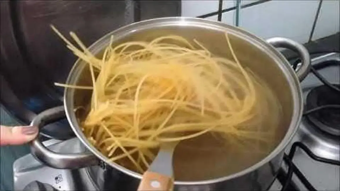Receita de Macarrão: Aprenda a Fazer um Prato Delicioso e Simples em Casa