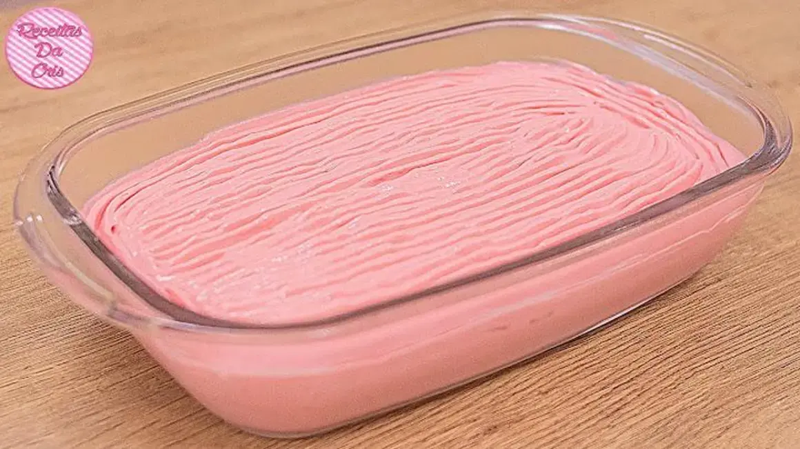 Receita de Mousse de Morango: Faça Essa Delícia em Minutos com 3 Ingredientes