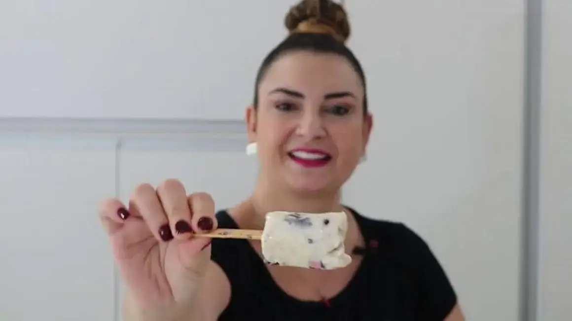 Receita de Picolé de Bolacha: A Delícia que Todos na Família Vão Amar!