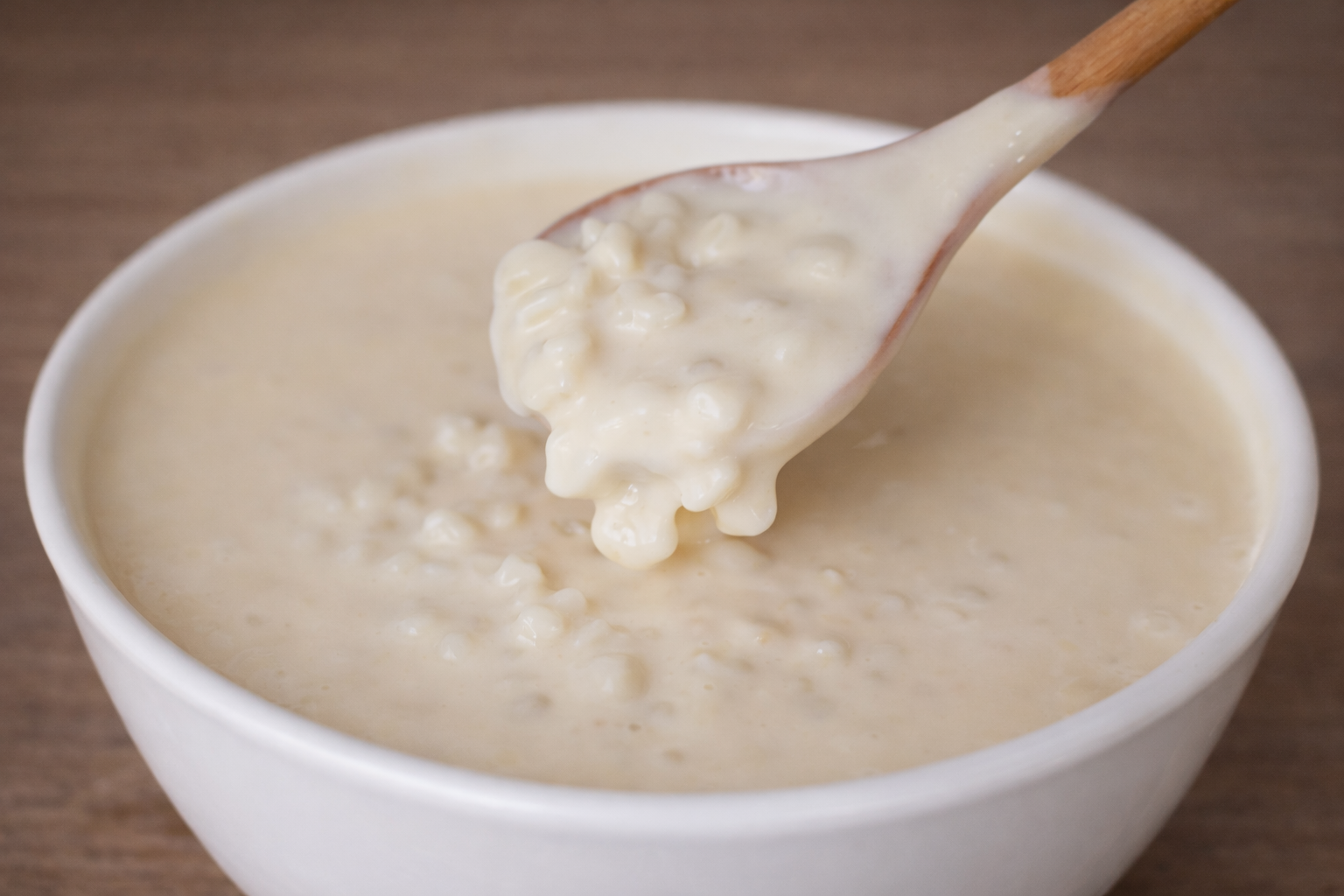 Canjica Cremosa com Chocolate Branco: Receita Deliciosa